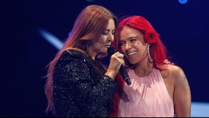 'Una maestra de la música': Karol G cantó junto a Myriam Hernández 'El hombre que yo amo' en el Festival