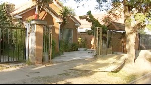 Turba derriba portón para robar en casa de San Miguel: Especies sustraídas fueron avaluadas en $78 millones