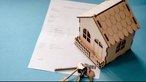 Curioso caso en La Reina: Demandó a la nueva pareja de su exmujer por vivir en su casa