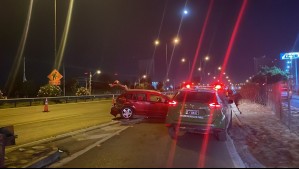 Hombre muere atropellado tras choque en autopista Vespucio Norte en Maipú: Bajó del vehículo y caminó a la vía