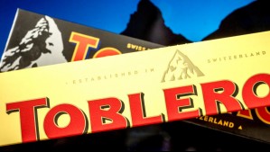Ya no podrán usar el monte más famoso de Suiza: Esta es la razón por la que Toblerone tendrá que cambiar su logo