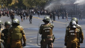 'Mochilazo estudiantil': Se registran incidentes en el centro de Santiago