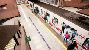 Metro de Santiago cierra una estación de la Línea 1 por disturbios en el exterior