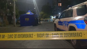 Delincuente muere luego de robo a botillería en Quinta Normal: Dueño del local quitó el arma a ladrón tras un forcejeo