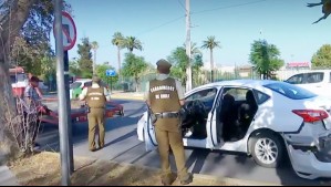 Video muestra momento en que familia sufre violenta encerrona: Menores de edad se encontraban al interior del auto