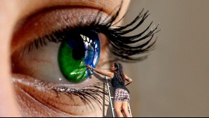 Las razones por las que los expertos no recomiendan la cirugía para cambiarse el color de los ojos