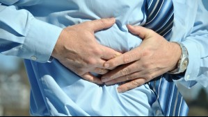 Creyó tener dolor de estómago por comer en la calle, fue al doctor y recibió un terrible diagnóstico