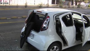 Incidente en plena Alameda: Dos personas fueron hospitalizadas y vehículo terminó destrozado