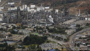 'El SAR trabaja sin colapso y la nube tóxica ya se disipó': Alcalde de Concón tras incidente ambiental en planta de ENAP