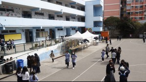 'No puede quedar ningún niño sin escolaridad': Ministro de Educación presenta programa para reactivación escolar