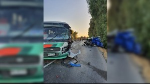 Choque de microbus y furgón en Talagante deja un fallecido y cuatro lesionados