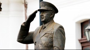 Ordenan a la Armada retirar retrato del excomandante José Toribio Merino