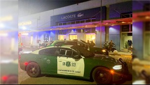 Tres trabajadores lesionados en violento asalto en outlet de Quilicura: Robaron millones de pesos en efectivo y ropa