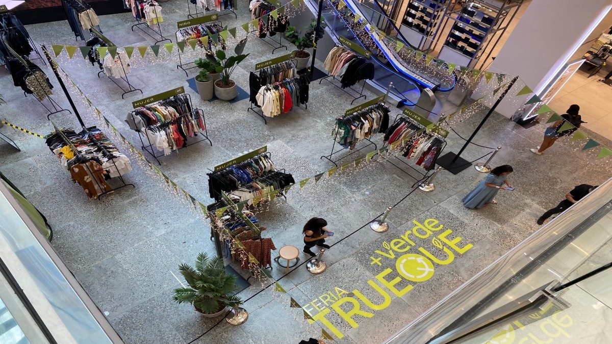 'Trueque +Verde': Falabella realiza feria en la que usuarios podrán intercambiar, donar o reciclar ropa