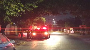 Hombre muere al interior de su auto tras recibir varios disparos desde otro vehículo en Estación Central