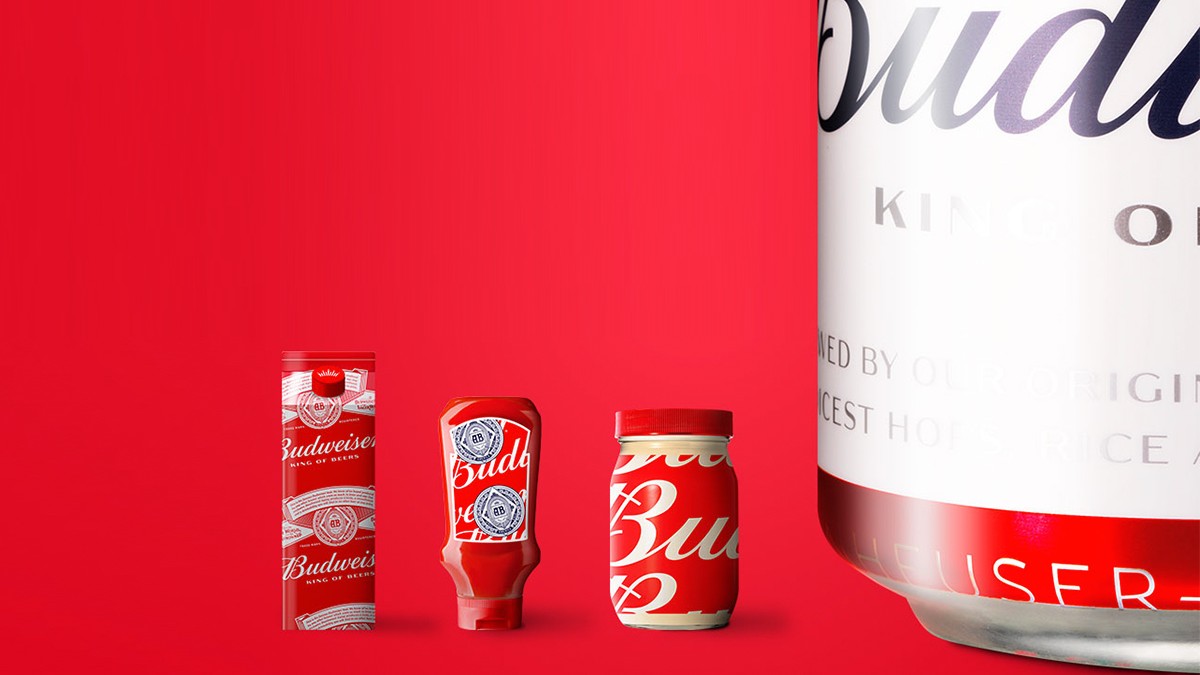 'Tiny Products': La campaña con la que Budweiser busca que las cervezas se mantengan frías en el refrigerador