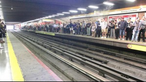 Metro inicia su servicio con retraso en frecuencia de una de sus líneas por falla en un tren