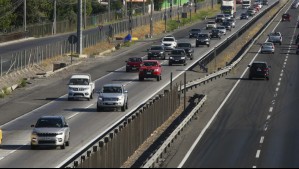 Balance de Carabineros por Semana Santa: Más de 54 mil vehículos han salido de la Región Metropolitana