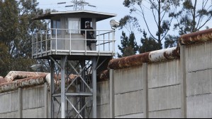 Dos reos se fugaron de cárcel de Osorno: Gendarmería se percató de su ausencia tras conteo
