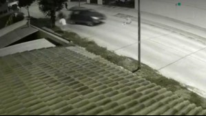 Cámaras registran cómo delincuentes intentan atropellar a hombre que trataba de impedir el robo de vivienda en La Serena