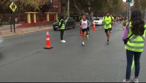 Molestia y gran congestión: Cortes de tránsito en Santiago por Maratón 21K