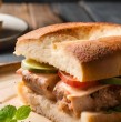 El chef Nicolás Gárate, director de la Academia Gastronómica Internacional, nos comparte una deliciosa receta para preparar el tradicional sandwich de potito. Revisa los ingredientes y la preparación.