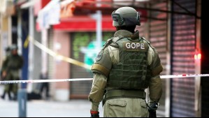 Trabajadores estaban en plena faena cuando hallaron dos torpedos de gran tamaño en la empresa