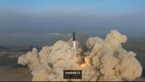 Video muestra cómo un auto es impactado por escombros tras el increíble despegue de la nave Starship de SpaceX