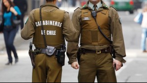 Intentan atropellar a dos carabineros en medio de fiscalización: Uniformados tuvieron que usar sus armas de servicio
