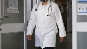 Especialistas de la Atención Primaria de Salud reciben bono por error: Les pagaron cerca de $900 mil por cada mes