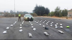Trató de evadir control policial pero terminó colisionando: Le descubrieron más de 46 kilos de droga