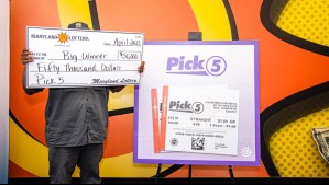 Acumula 150 mil dólares: Hombre que ganó tres veces la lotería revela su truco