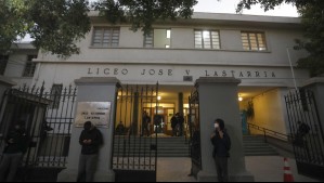 Liceo Lastarria pedirá cédula de identidad para ingreso tras incidente con alumno alcanzado por molotov