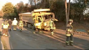 Camionero queda con arresto domiciliario por accidente en Peñalolén donde murió una mujer y menor quedó en riesgo vital