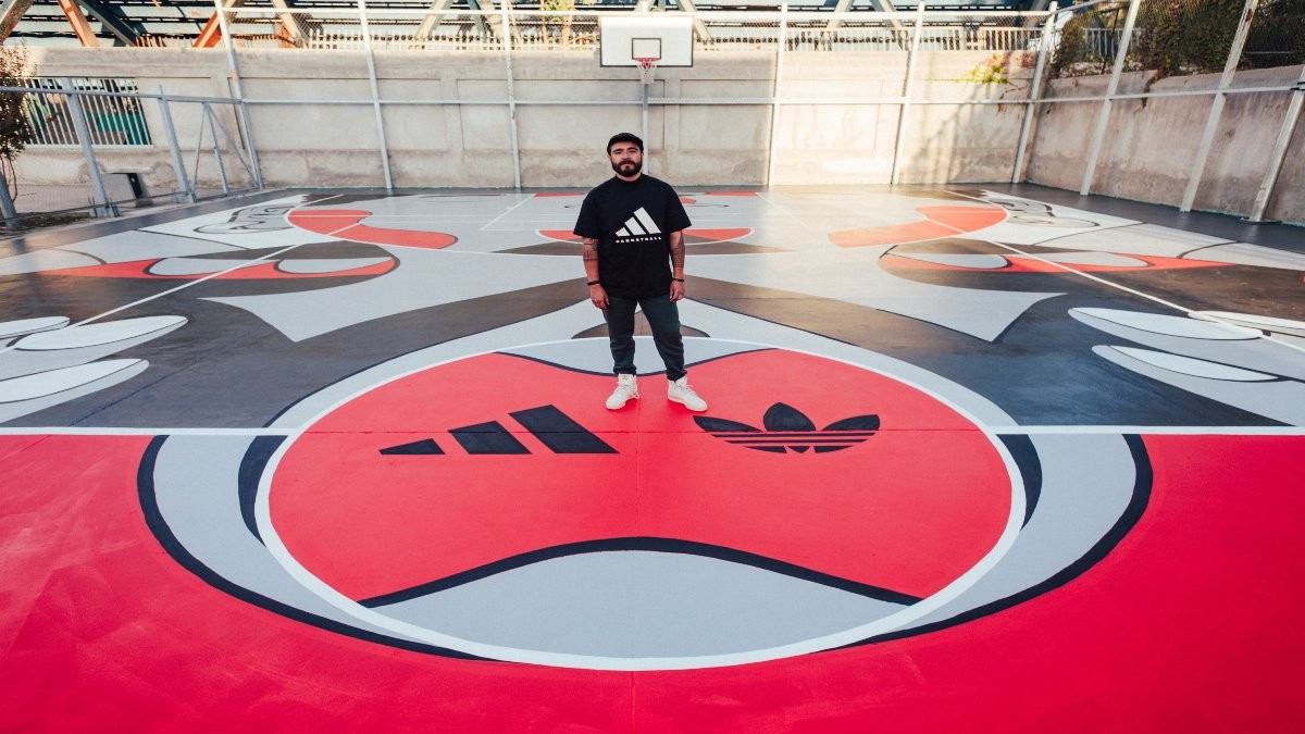 En Independencia: adidas restaura cancha de basketball para promover el deporte en la comunidad