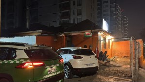 Banda delictual asalta local de comida china en La Cisterna: Se hicieron pasar por clientes y huyeron con dinero y auto