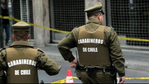 Llamado por ruidos molestos terminó con dos detenidos e incautación de armas y drogas en el centro de Santiago