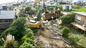 Videos muestran impresionante demolición de casas de 'Toma VIP' en Constitución