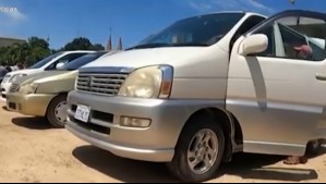 Bolivia regala autos chilenos robados a organización indígena