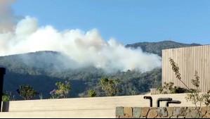 Alerta Roja en Zapallar y Papudo por incendio forestal que amenaza sectores habitados e infraestructura crítica