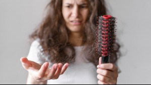 ¿Tienes el cabello seco o se te cae? Estos son algunos problemas de salud que lo podrían provocar