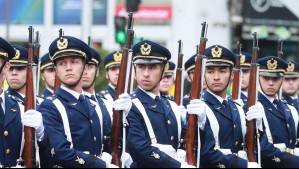 Sueldos parten en $990 mil: ¿Cuánto ganan los oficiales de la Fuerza Aérea de Chile?