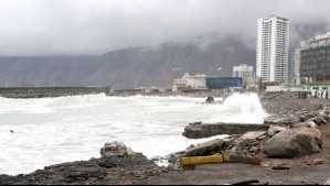 Encuentran cuerpo de mujer que fue arrastrada por el mar en Iquique