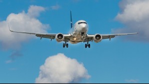 Aerolínea deberá pagar indemnización por retraso en entrega de una maleta a pasajero que iba a una reunión de trabajo