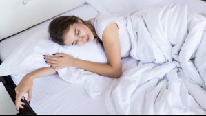Podrías amanecer con dolores: Esta es la peor postura en la que puedes dormir, según los expertos