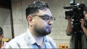Condenan a tres años de libertad vigilada a profesor que rompió torniquete en el Metro durante el estallido social