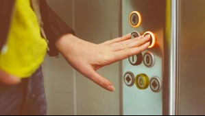 Alumna sufrió grave accidente en ascensor de su universidad y ahora deberán indemnizarla con más de $39 millones