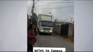 Video muestra a camión que derribó cuatro postes de alumbrado público en San Bernardo dejando a vecinos sin luz