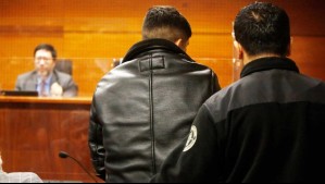 Arresto domiciliario para acusado de matar a dos adolescentes en supuesto portonazo en Santiago