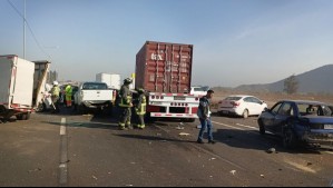 Gran accidente en Autopista del Sol: Un camión y 13 vehículos protagonizaron choque múltiple que dejó un lesionado